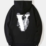 kkboxly  Big Letter V Print Trendy Sweatshirt, Men's Casual Graphic Design Slightly Stretch Crew Neck Pullover Sweatshirt For Autumn Winter